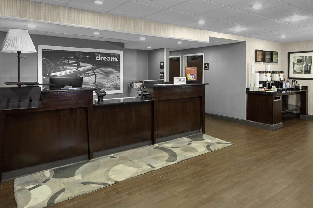 Holiday Inn Express - Newark Airport - Elizabeth By Ihg Beltér fotó